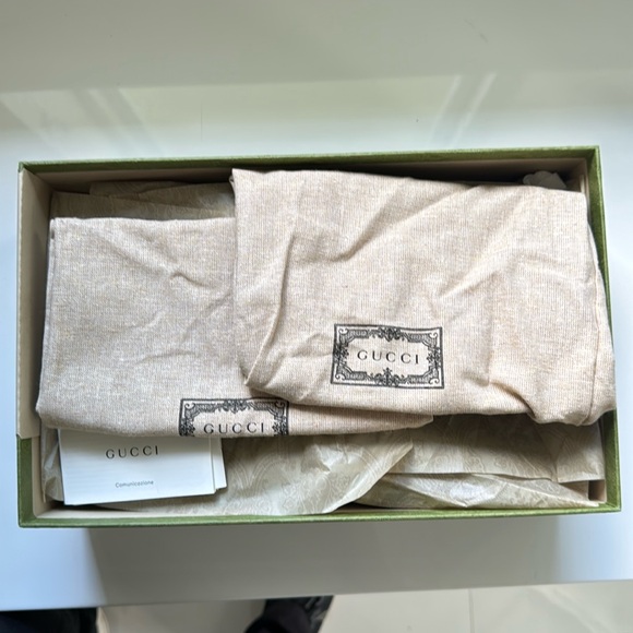 GUCCI WOMEN'S RUBBER SLIDE SANDAL BLACK - Picture 3 of 7